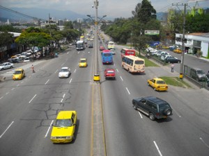 Señalizacion avenida Colanta. Foto por Jorge Ovidio Arboleda